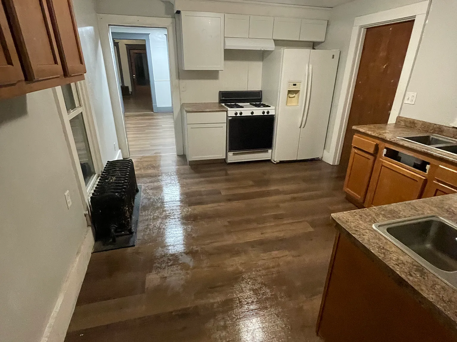 5 bed, 2483 sqft, $2,500 — Photo 3