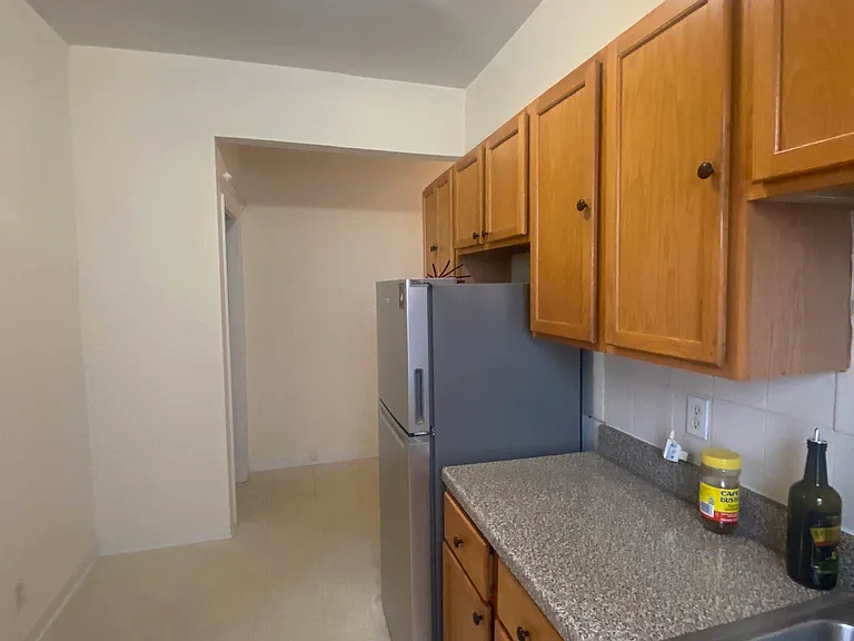 525 82nd St #2 — Photo 7