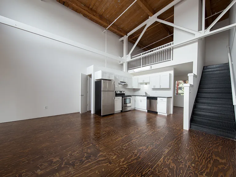 527 23rd Ave — Photo 7