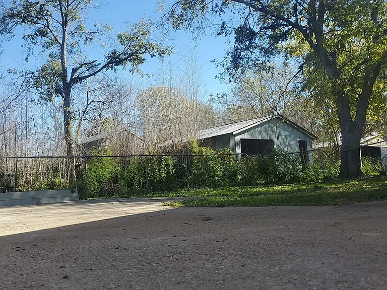 195 Bryan St — Photo 10