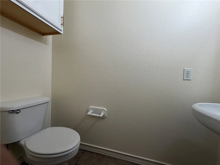 14901 Windward Dr — Photo 18
