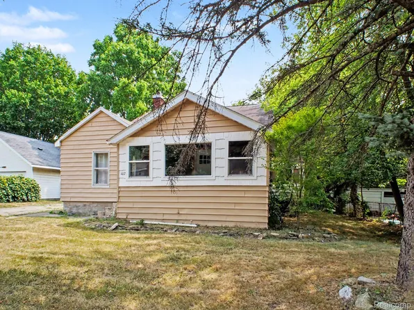 107 S Oak St, Durand, MI 48429