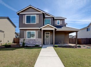 724 NW 27th St, Redmond, OR 97756