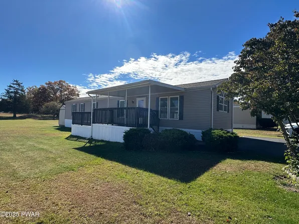 125 Green Acres Ln, Milford, PA 18337