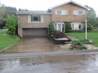 225 Clark Ave, Burgettstown, PA