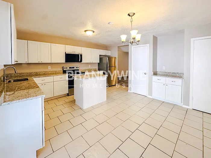 3436 Woodland Dr — Photo 13
