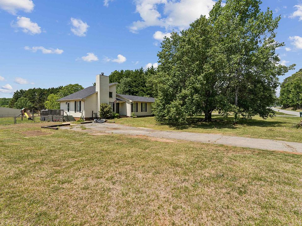 1st image of 713 Jameson Rd