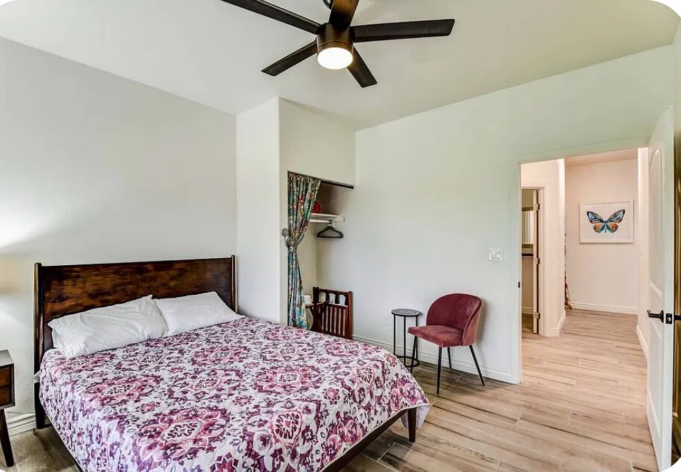 2 bed, 974 sqft, $2,400 — Photo 4
