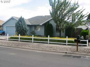 134 S 6th Ave, Cornelius, OR 97113