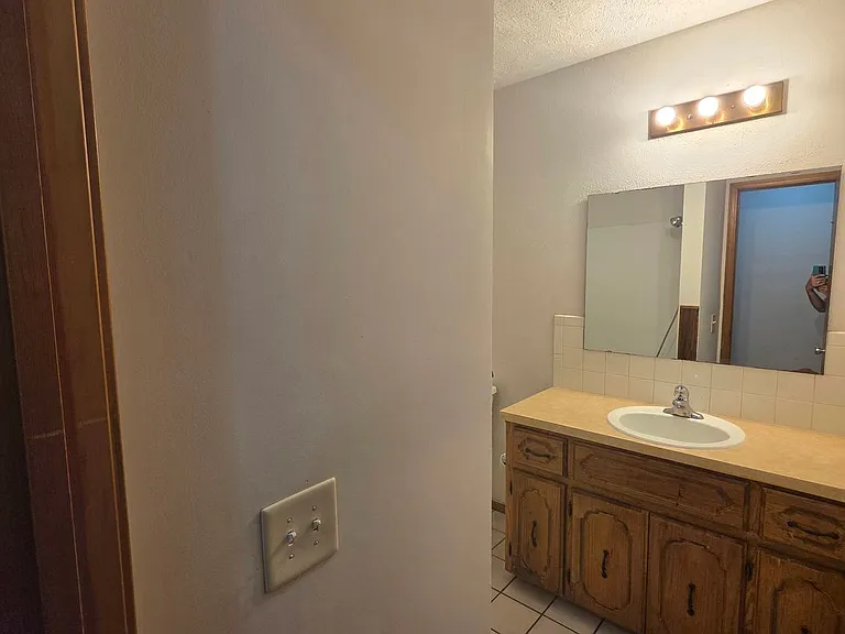 3228 W Village Ln — Photo 10