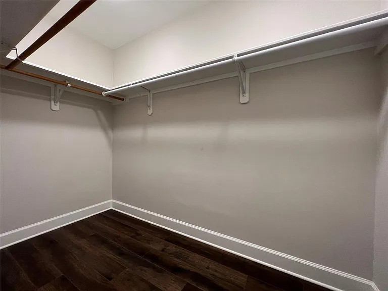 10903 Albury Dr — Photo 20