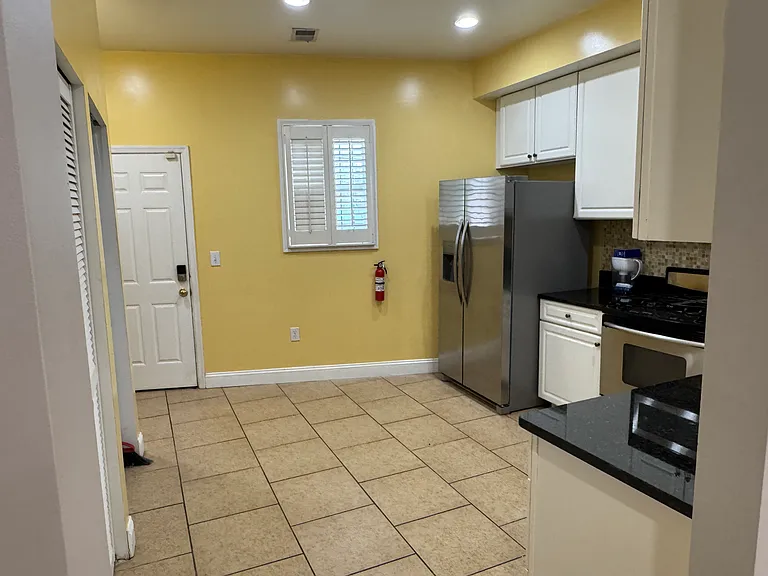 69 Florida Ave NW #1 — Photo 4