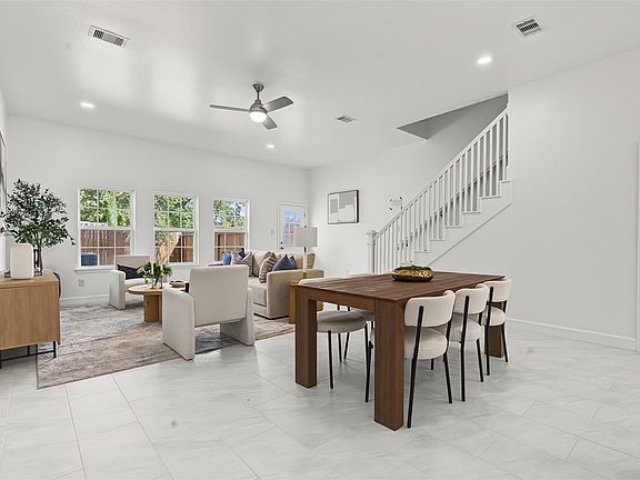 3rd image of 8157 Crestview Dr