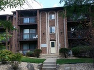 15800 Orlan Brook Dr APT 1B, Orland Park, IL
