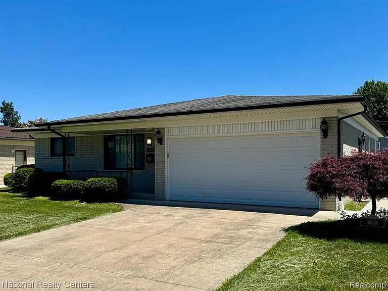 34528 Hawke Dr — Photo 24