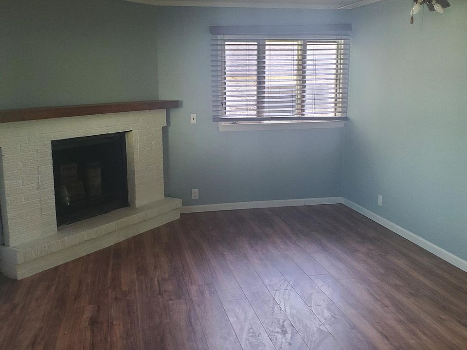 1st image of 128 Warren Ave