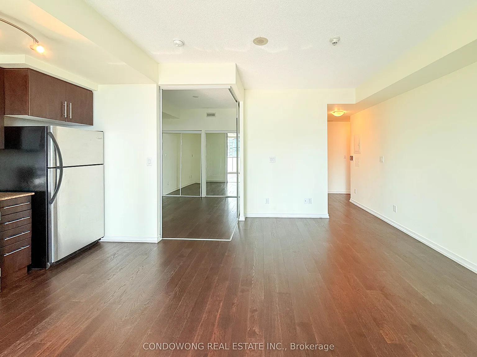 1 bed, $2,400 — Photo 2