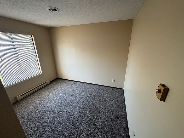 1401 Woodland Dr #2 — Photo 17