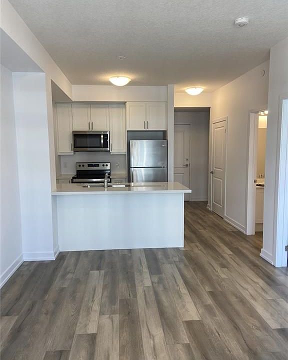 1st image of 5055 Greenlane #424