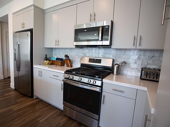 3rd image of 5925 Charlotte Dr Unit 302