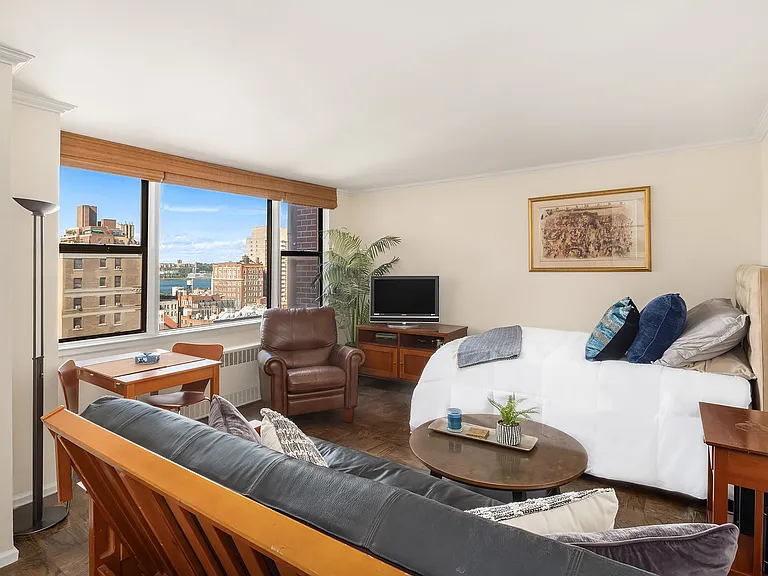 200 W 79th St #16S — Photo 1