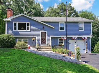 121 Beacon Hill Rd, West Springfield, MA 01089