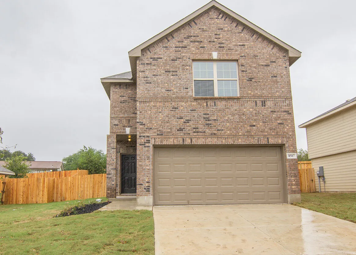 Tesoro Hills — Photo 1
