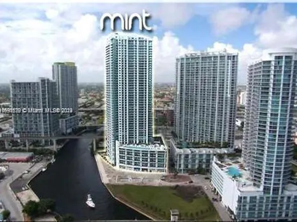 92 SW 3rd St APT 1802, Miami, FL 33130