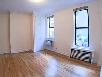 Rented by Urban Real Estate Inc