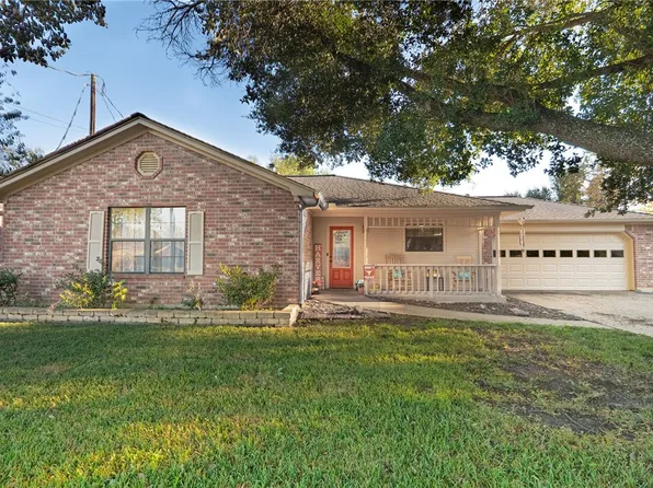 106 N Hills Cir, Franklin, TX 77856