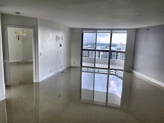 3rd image of 3500 Mystic Pointe Dr APT 3002