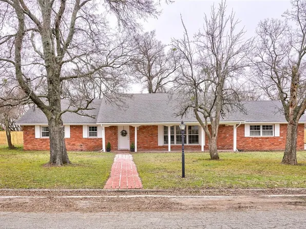 100 W Locust St, Tecumseh, OK 74873