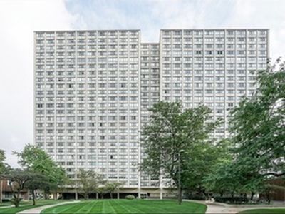 4800 S Lake Park Ave #2504, Chicago, IL, 60615