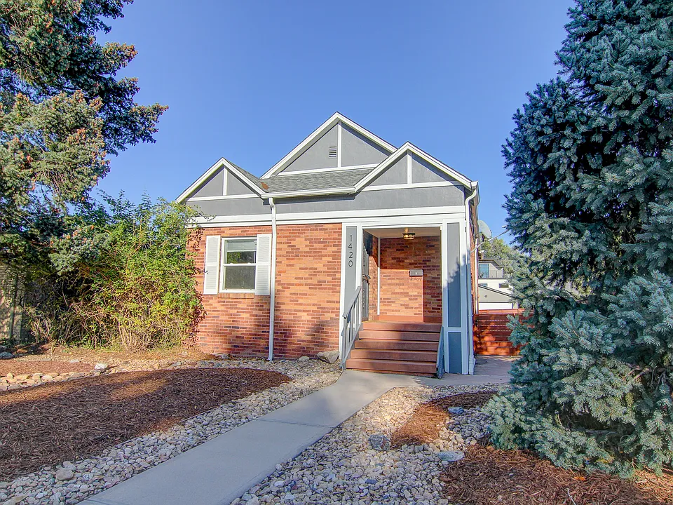 1420 Yates St #420