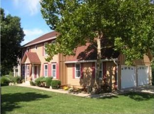 11104 W 109th Ter, Overland Park, KS 66210