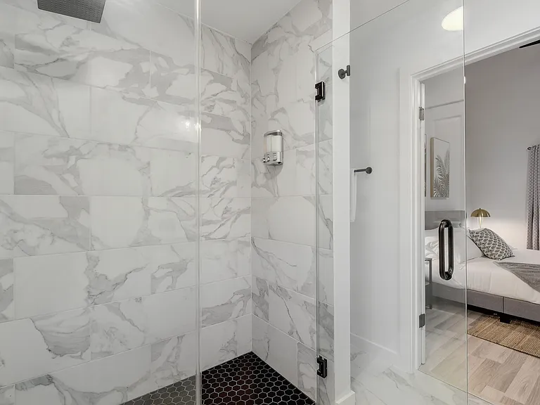 5225 Walnut Grove Ct — Photo 12