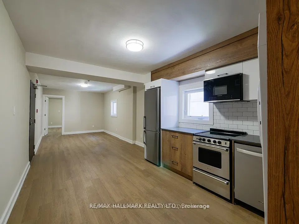 628 Danforth Ave #202