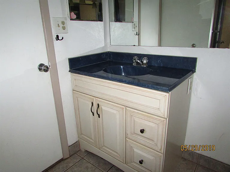 9926 Rainbow Ln — Photo 16