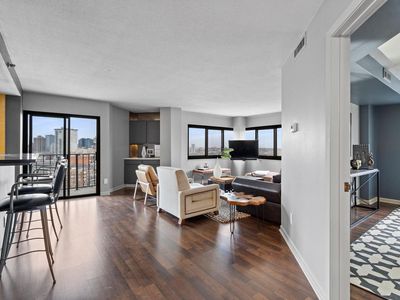 1633 North Prospect AVENUE #15B, Milwaukee, WI, 53202
