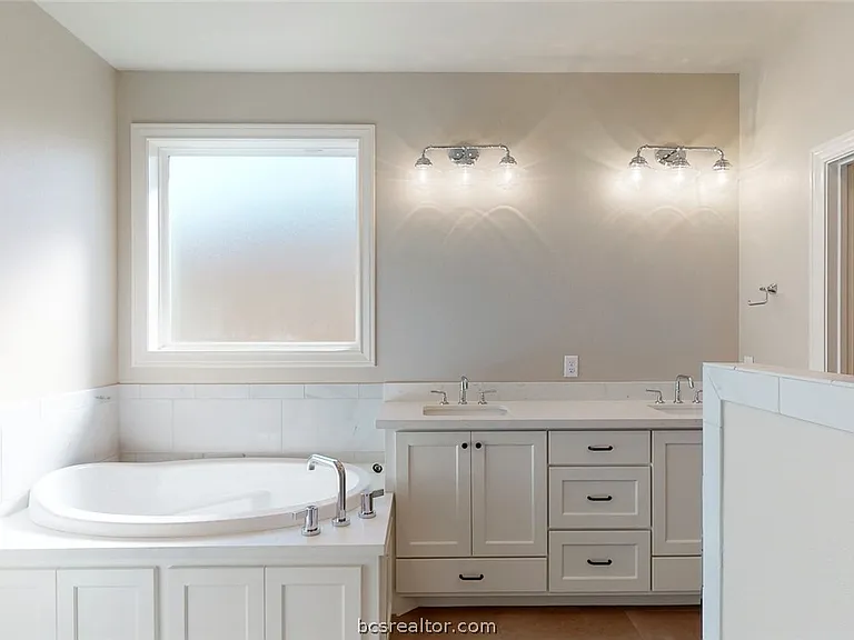 3908 Eskew Dr — Photo 13