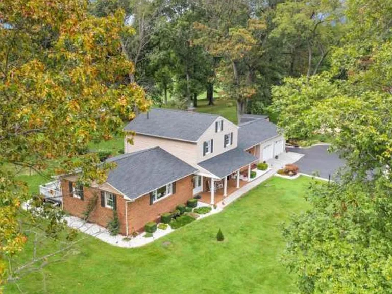 627 Bowling Green Rd — Photo 2