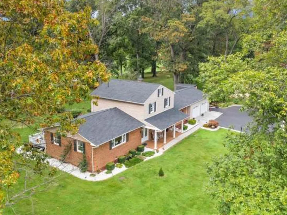 627 Bowling Green Rd
