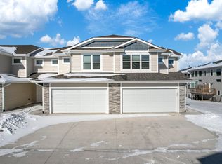 1408 NE Primrose Ln, Grimes, IA 50111