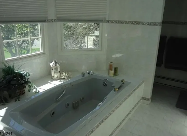 246 Fresh Ponds Rd — Photo 13