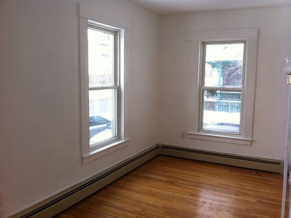 3rd image of 581 Chestnut St #1