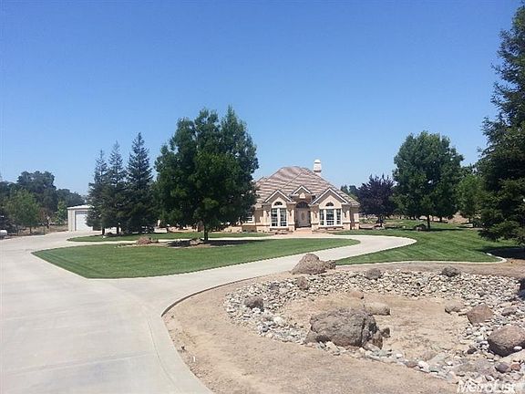 2nd image of 9321 N Hills Ct