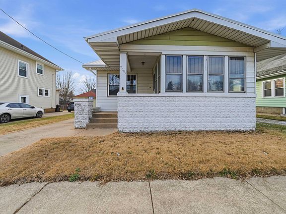 2nd image of 2005 N Prospect Rd