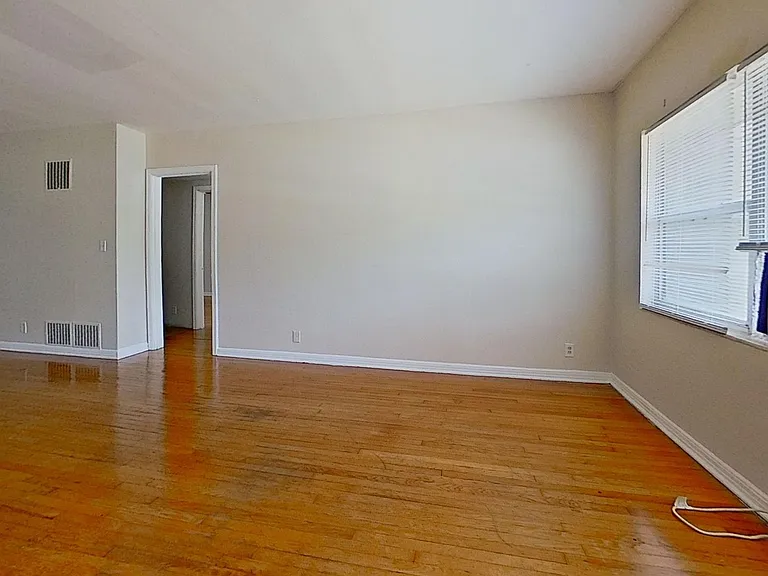 2589 Atlantic Blvd #4 — Photo 2