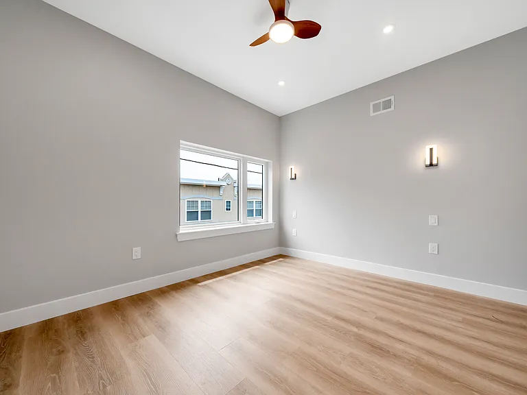 2311 Cross St — Photo 26