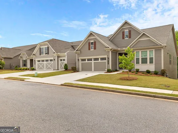123 Red Maple Dr, Peachtree City, GA 30269